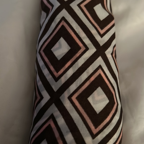 New Izod umbrella. Beautiful colors. - Picture 3 of 3